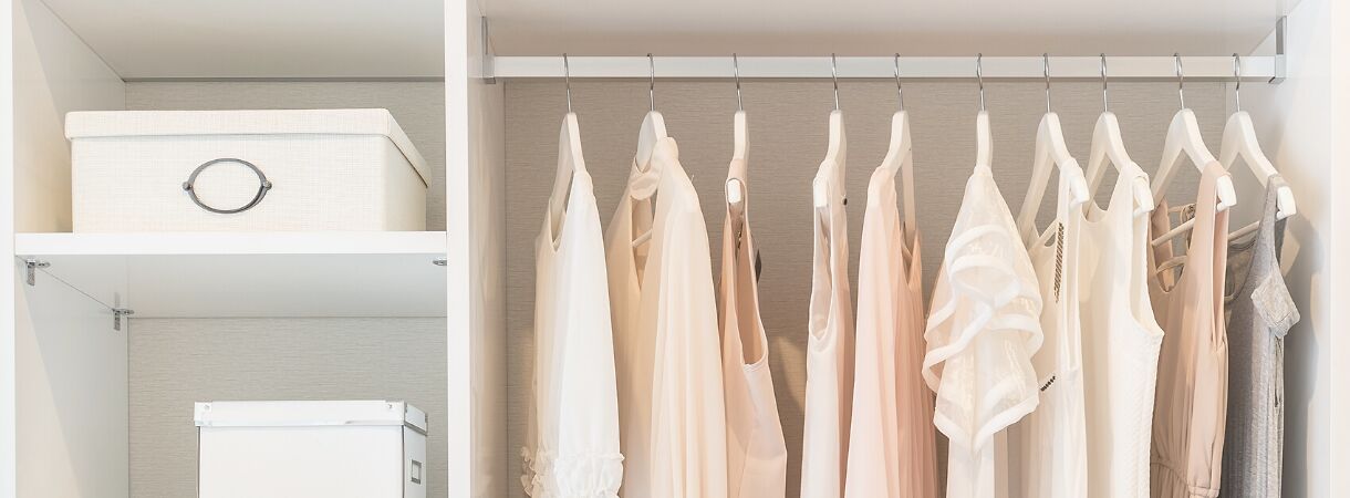 Koopgids: 8 tips voor het kiezen van een kledingkast