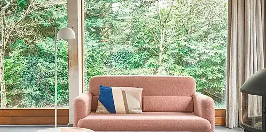 Kleine woonkamer inrichten: 4 tips voor een ruimtelijk gevoel