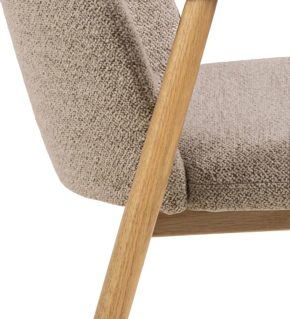RODERIC Beige Latte (stof Monza 60) / gelakt eikenhouten frame – HOUTEN BOUCLÉ RETRO STOEL