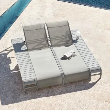 Set Van 2 Verstelbare Ligstoelen En 2 Bijzettafels Van Staal Marietta Groen – Khaki - Sklum