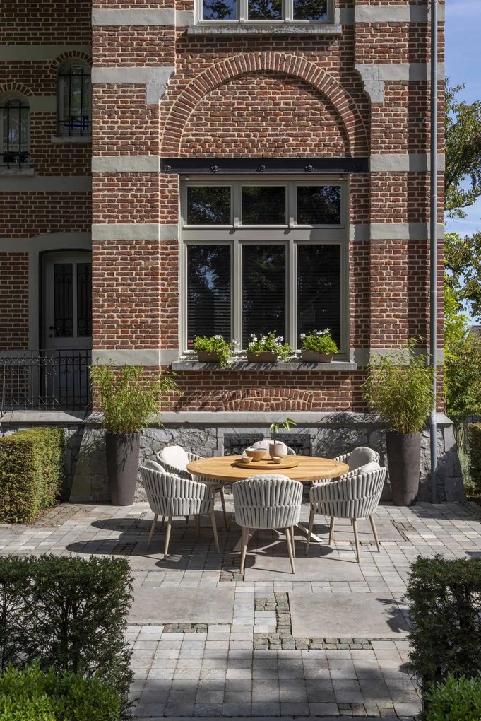 Taste by 4 Seasons Eva tuinset latte met teak Prado tafel Ø 160 cm en Lazy Susan Tuinset   beige weerbestendig