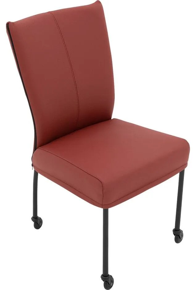 Goossens Eetkamerstoel Funk Zwarte Poten rood leer leuning en Zwart skater wiel met zwarte kapmet wielen, modern design