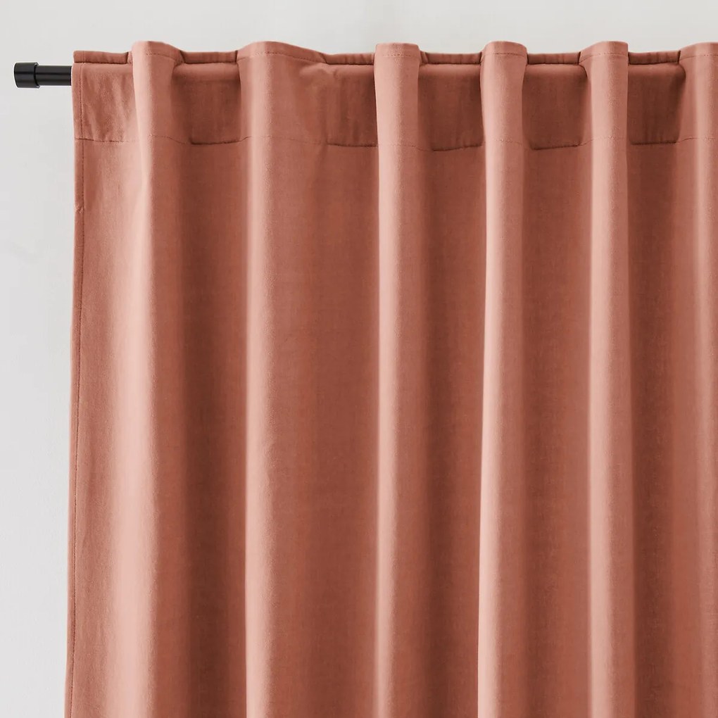 Fluwelen gordijn afgewerkt met verdekte lussen, Velvet