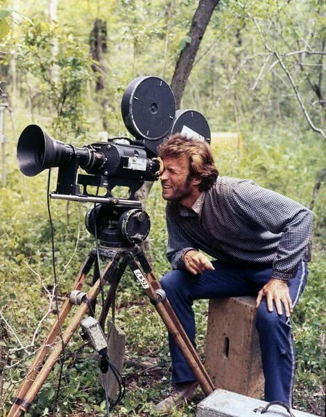 Foto On The Set, Clint Eastwood Behind The Camera., The Beguiled 1971 Directed By Don Siegel