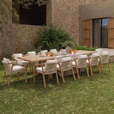 Rechthoekige Uitschuifbare Tafel 200-260-320x100 Cm En 12 Tuinstoelen Met Armleuningen Van Acaciahout Dubai Stof Gardenia Wit & Rustiek Acaciabruin -