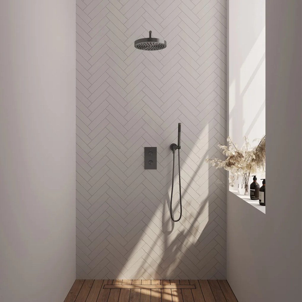 Brauer Stripe inbouw regendouche met 25cm hoofddouche, gebogen muurarm en staafhanddouche set 14 gunmetal geborsteld PVD