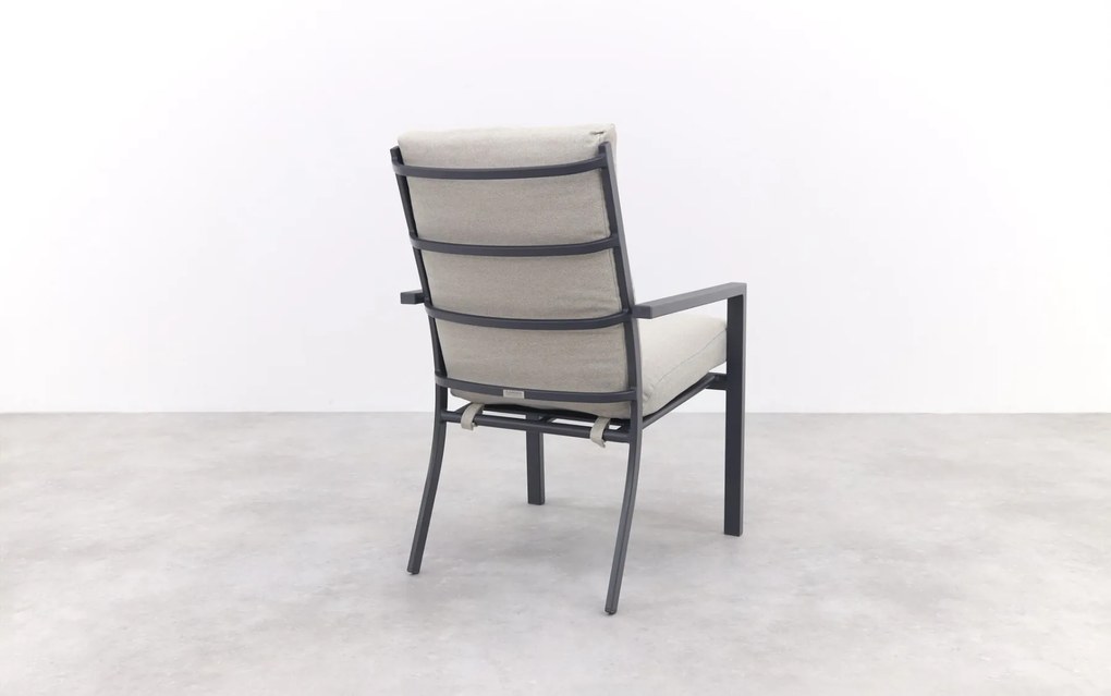 Sergio dining tuinstoel Carbon black/Desert Sand