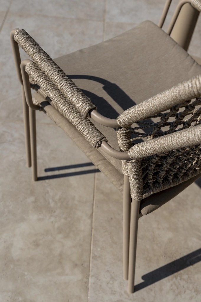 Taste by 4 Seasons Barista tuinset latte met Donato tuintafel latte met geprint keramisch blad Ø 160 cm Tuinset   beige weerbestendig