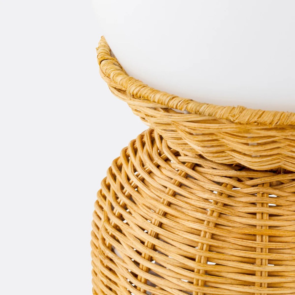 Lamp in rotan en opaline glas, Proviny
