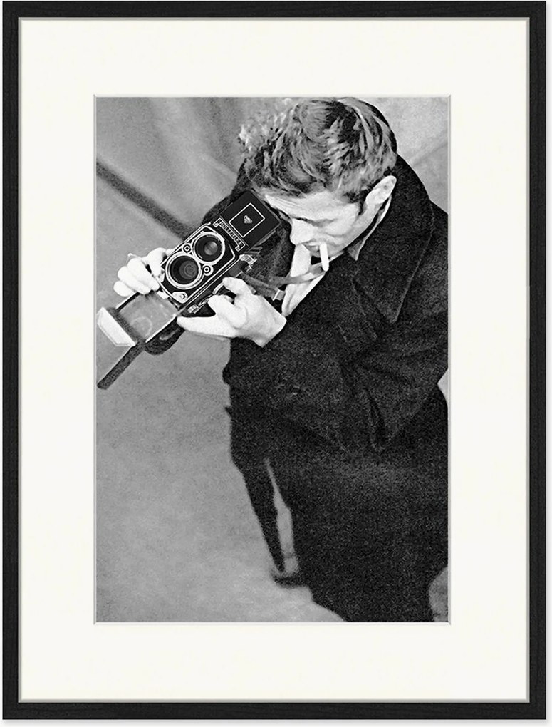 Ingelijste digitale print James Dean With Camera