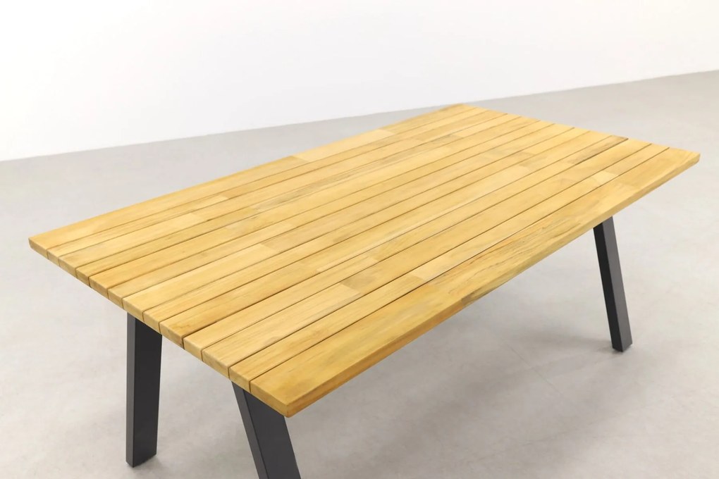 4 Seasons Veneto/Ambassador tuinset - 180x100 cm. - stapelbaar