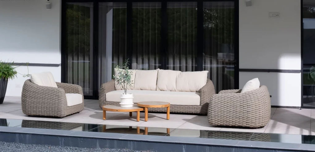 4 Seasons Outdoor Finn loungetafel teak met keramisch blad Ø 63 cm (H 32 cm) Loungetafel beige weerbestendig