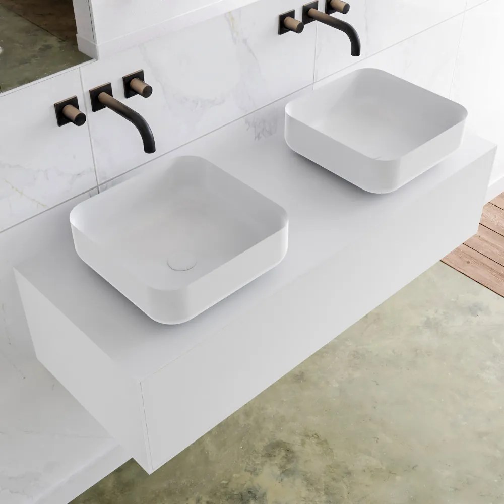 Zaro Lagom volledig naadloos solid surface onderkast met topblad 120cm mat wit met 1 lades Push tot open. Compleet met solid surface opzetkom met 0 kraangat(en)