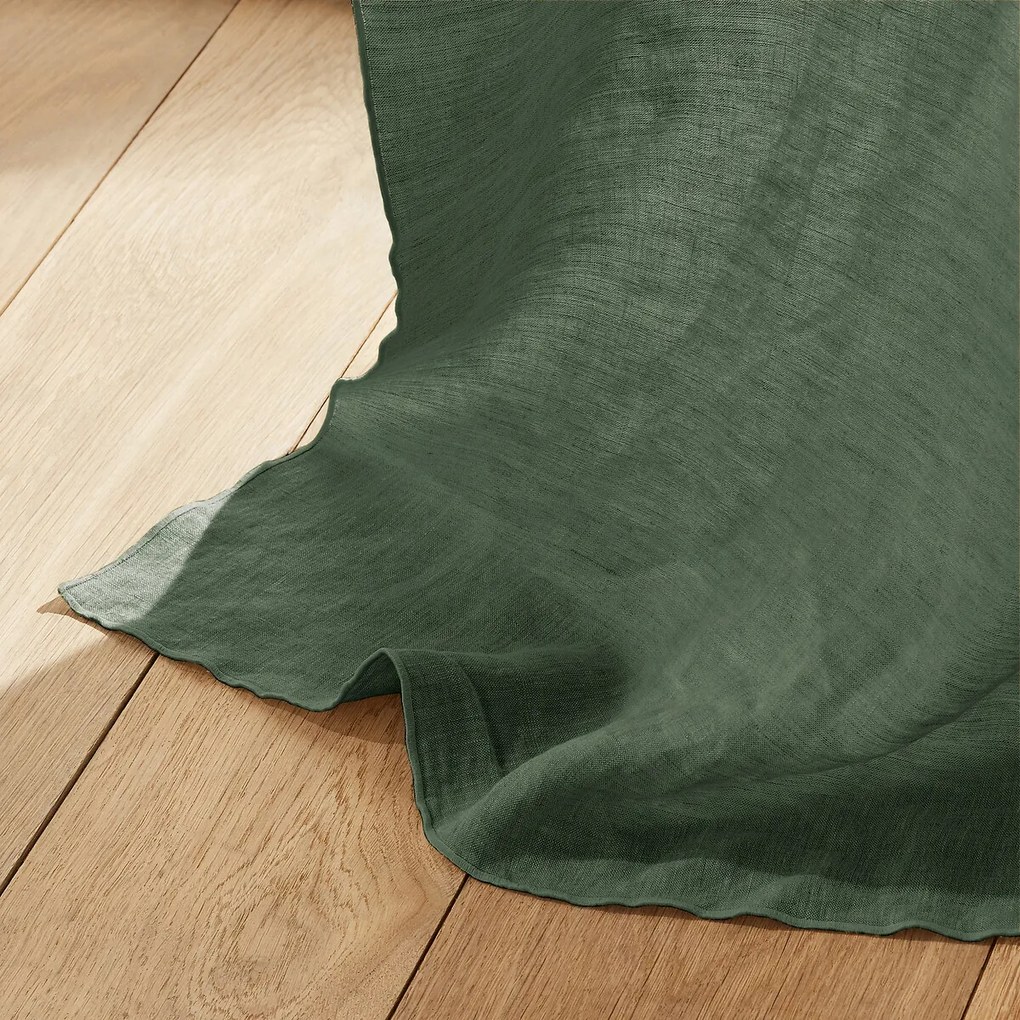 Gordijn in gewassen linnen, Romane