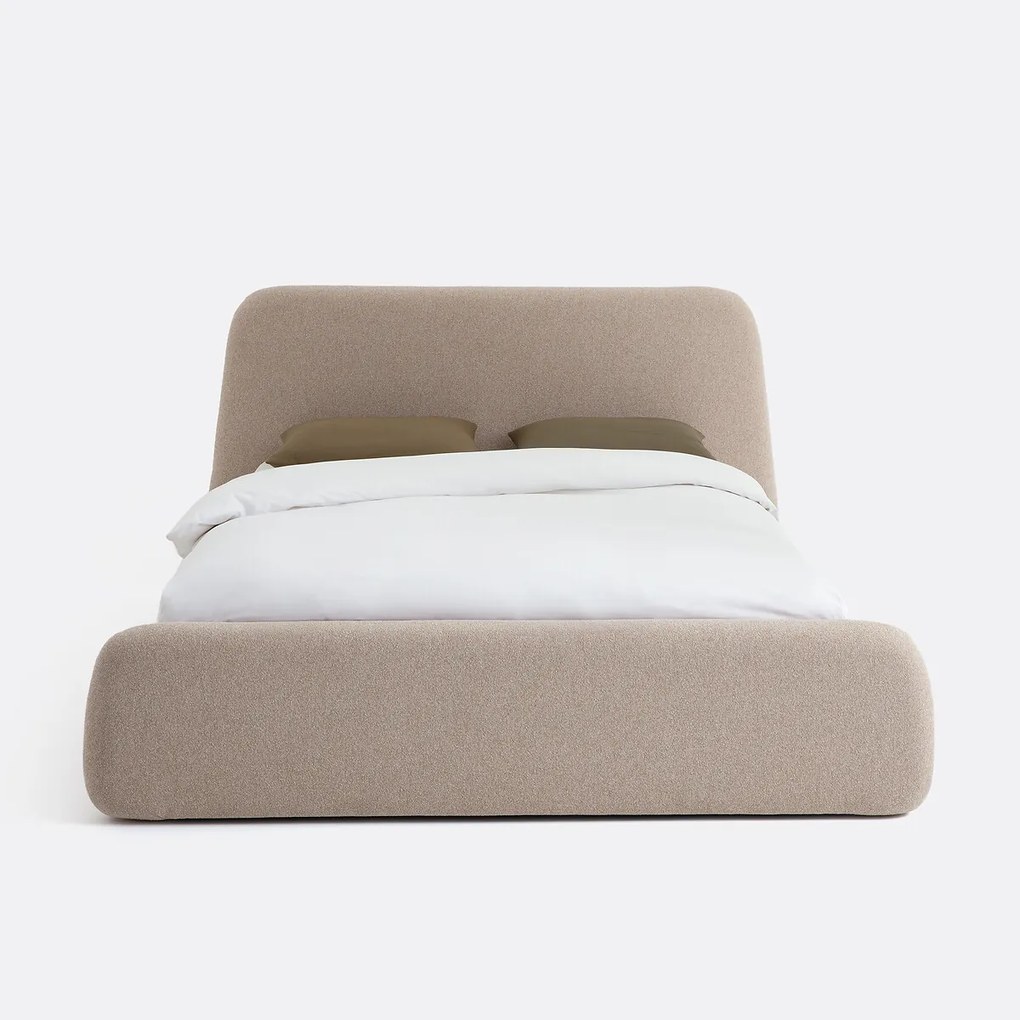 Bed met lattenbodem, Steen