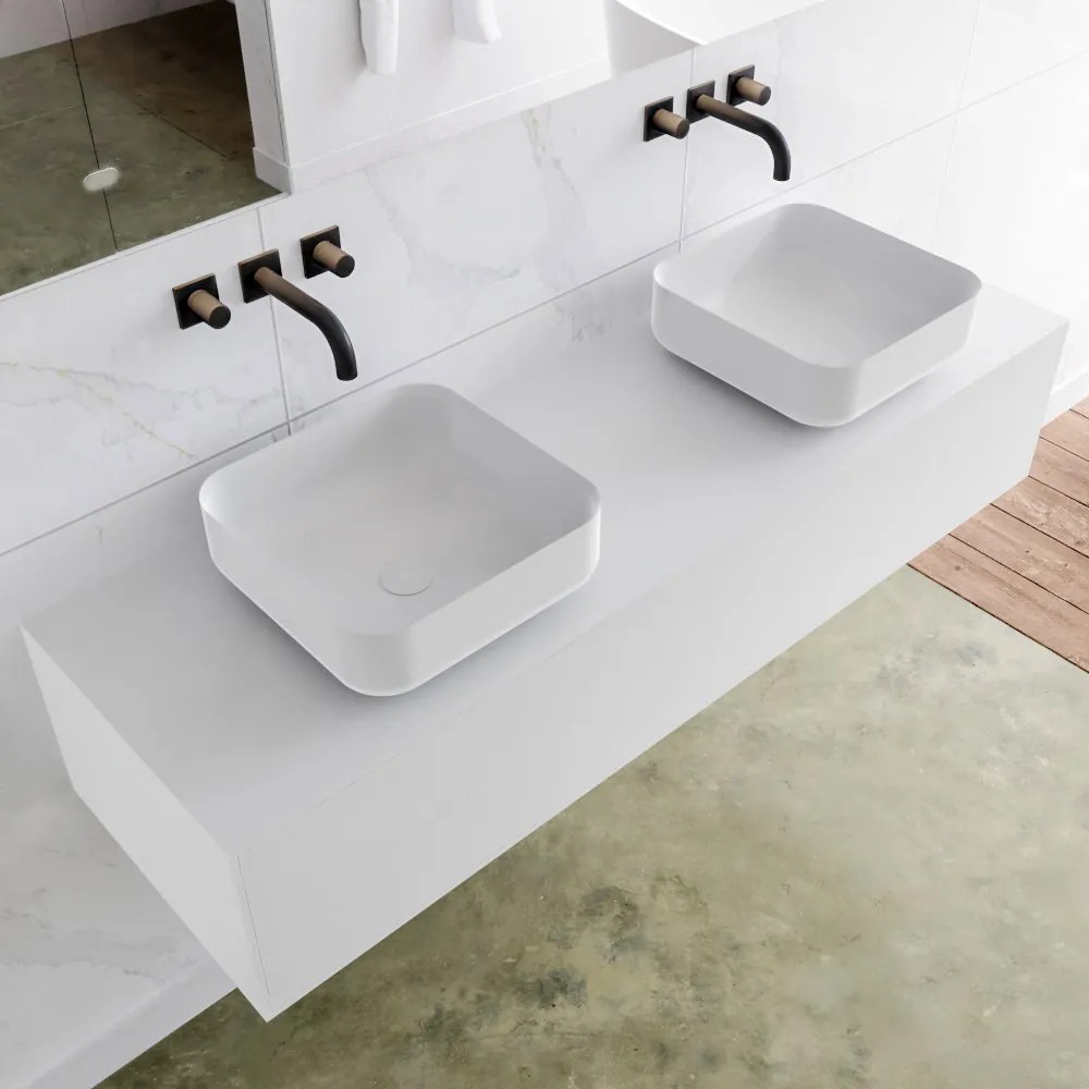 Zaro Lagom volledig naadloos solid surface onderkast met topblad 150cm mat wit met 1 lades Push tot open. Compleet met solid surface opzetkom met 0 kraangat(en)