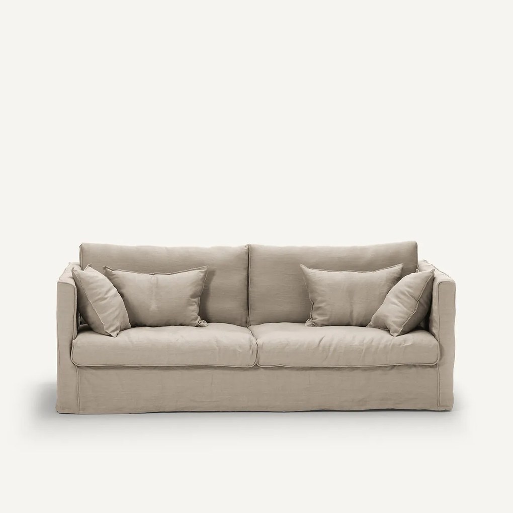 Bankhoes in gekreukt linnen, Camille