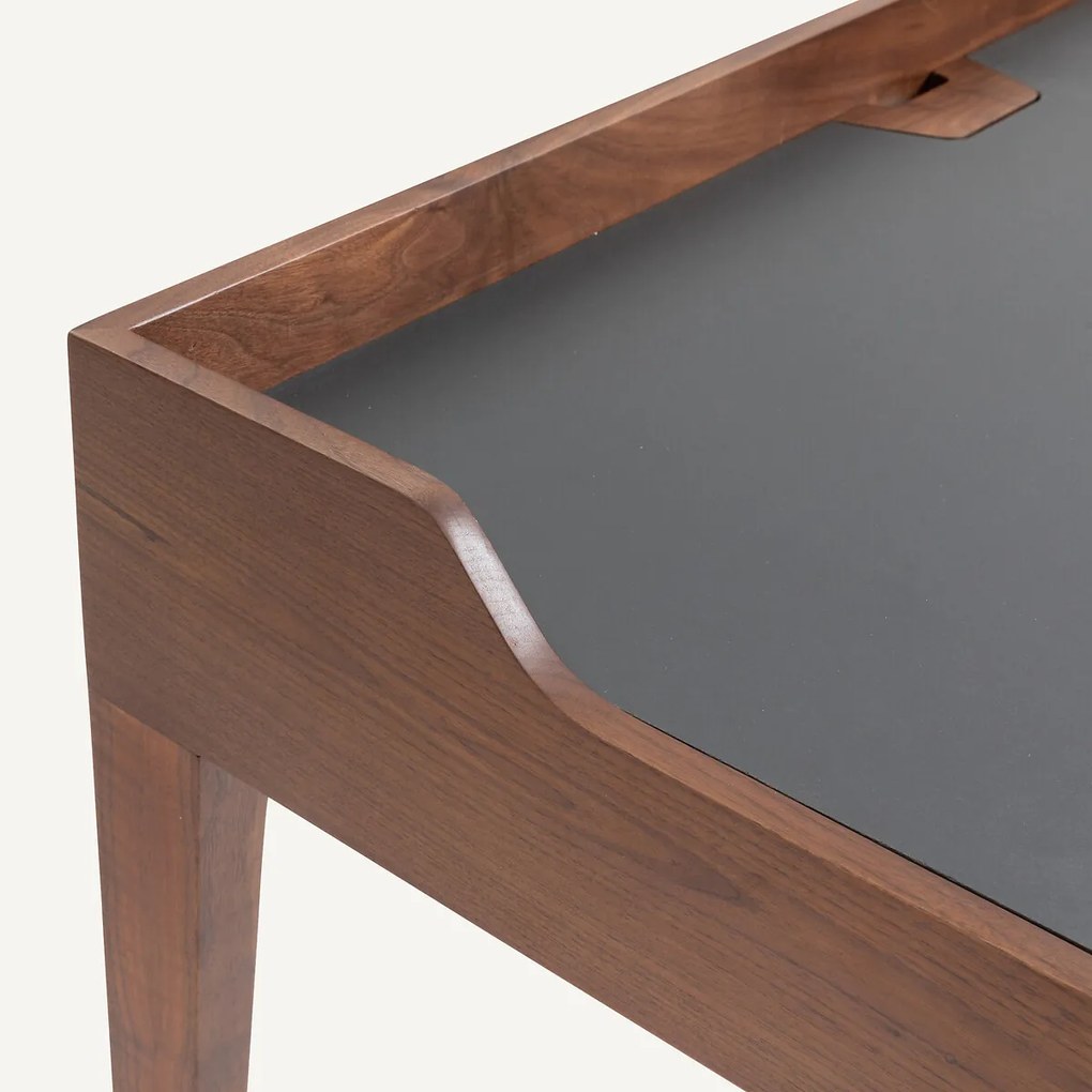 Bureau notenhout/linoleum, Junius design E. Gallina