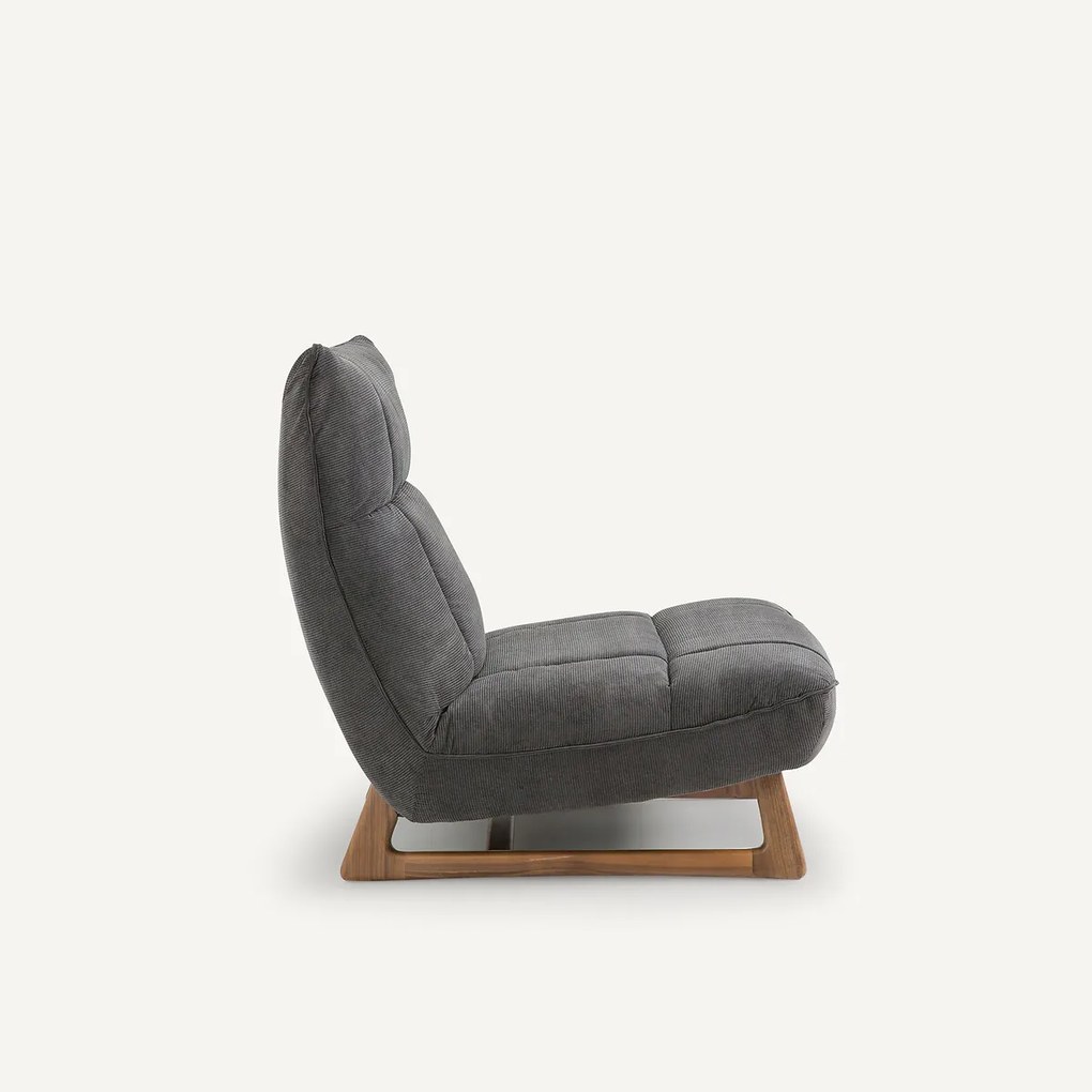 Fauteuil notenhout en geribd fluwelen stof, Lafar