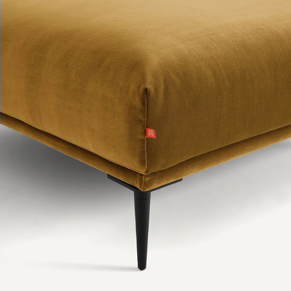 XL voetenbank in fluweel, Oscar, ontwerp E. Gallina