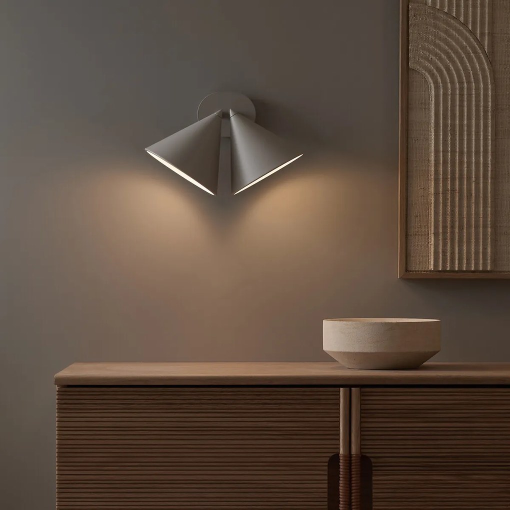 Wandlamp met dubbele kegel, Moke