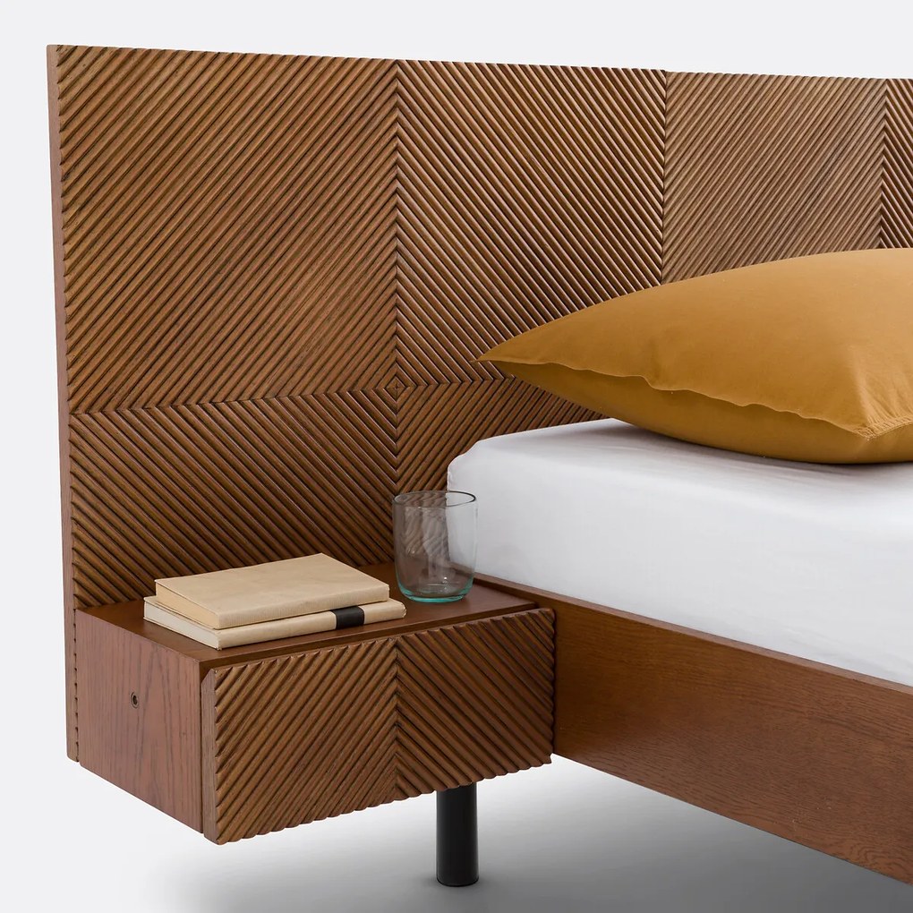 Bed met ingebouwde nachtkastjes en beddenbodem, Jérem