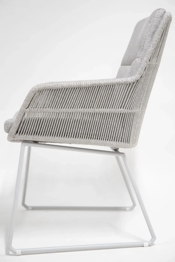 4 Seasons Outdoor Valencia eetset frozen met Quatro frost grey tafel teak blad 220 cm Tuinset houtkleur weerbestendig
