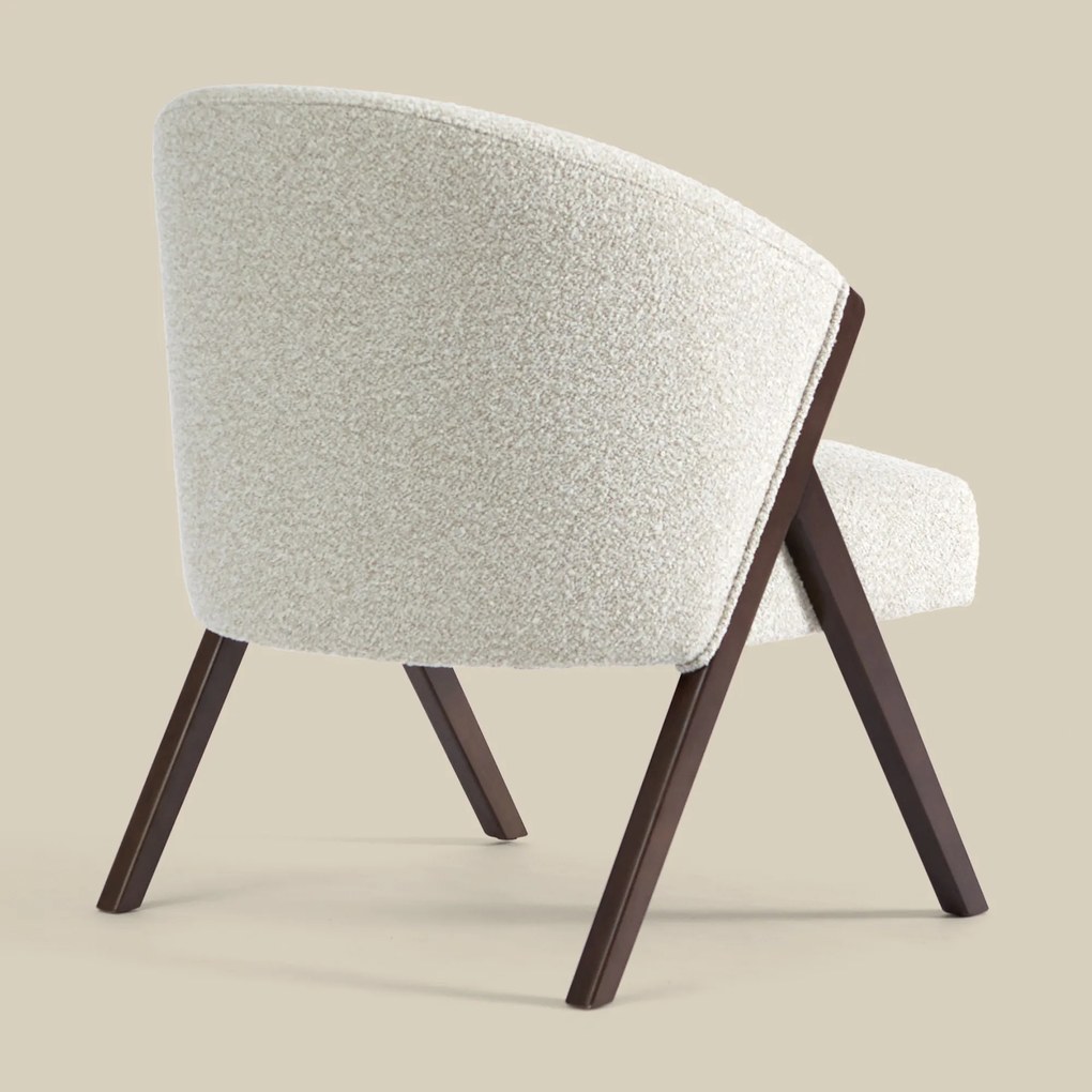 Beige Fauteuil Met Walnoot Hout