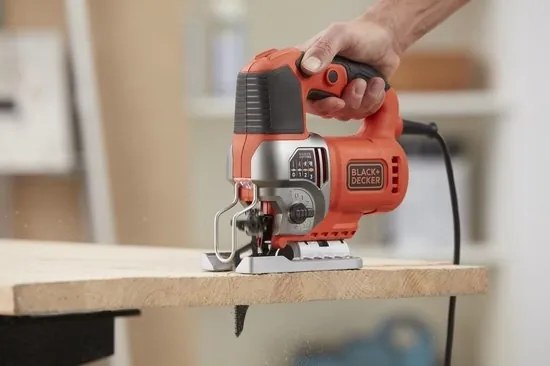 Black &amp; Decker Pendel decoupeerzaag BES610K-QS