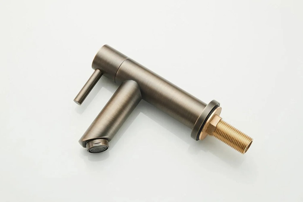 Mueller Mini Rhea fonteinset mat wit met verouderd messing fonteinkraan links