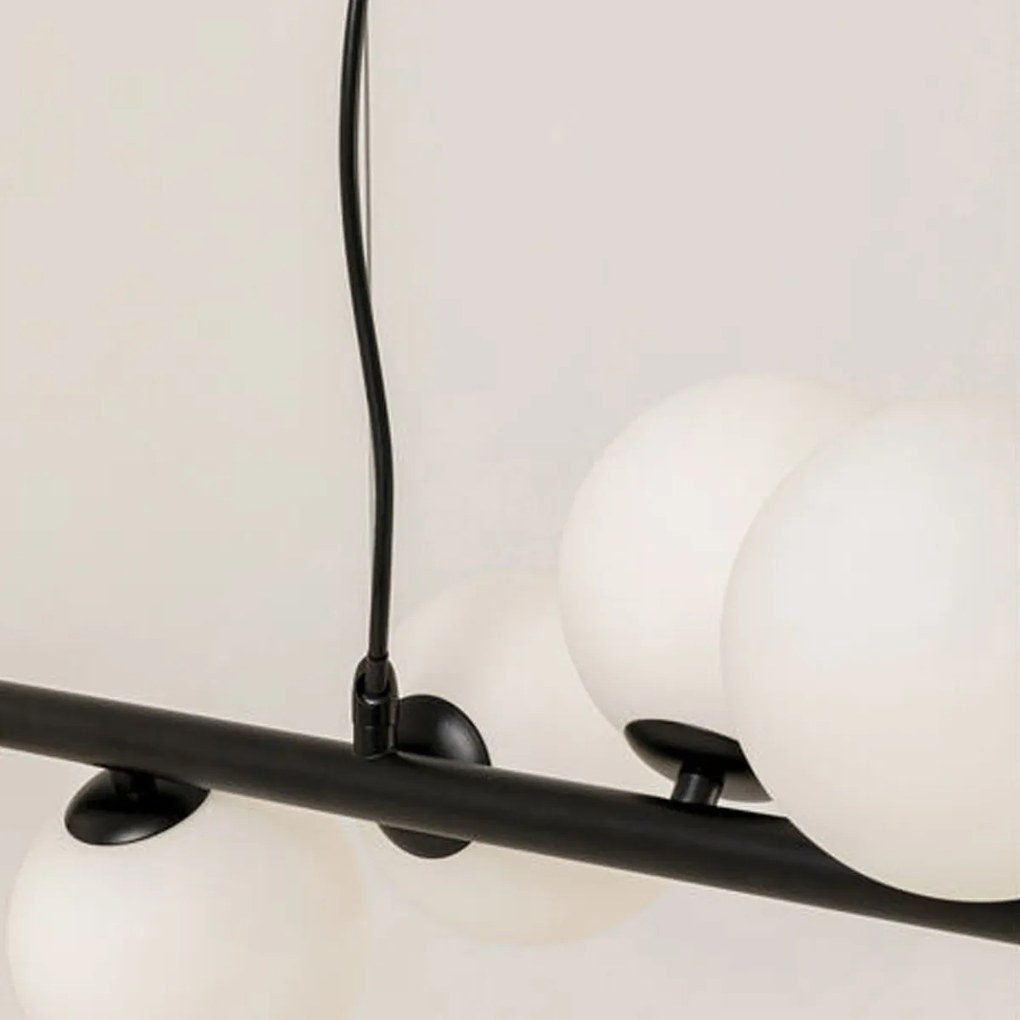 Brede Hanglamp Zwart Met Melkglas Bollen