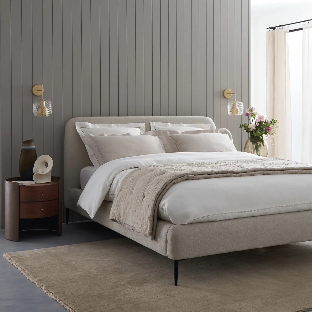 Bed met lattenbodem, in structuurstof, ontwerp Emmanuel Gallina, OSCAR