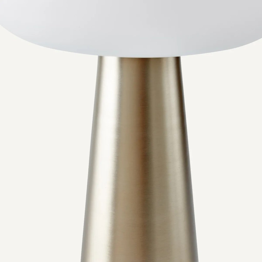 Lamp in opaline, Faith