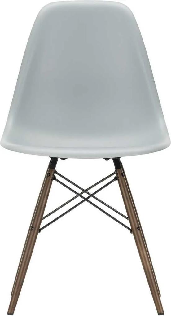 Vitra Eames DSW stoel met donker esdoorn onderstel Helder grijs