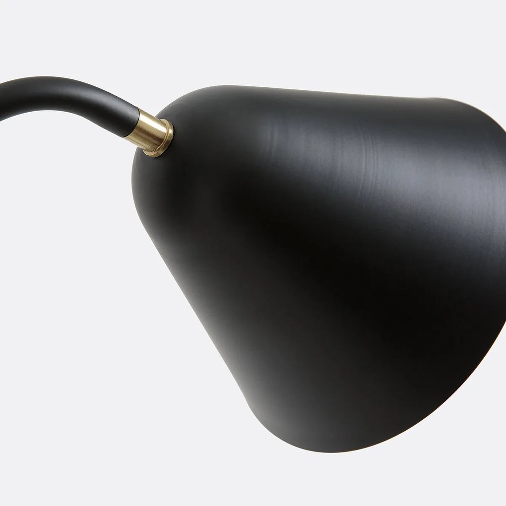 Staande lamp van ijzer, Copita