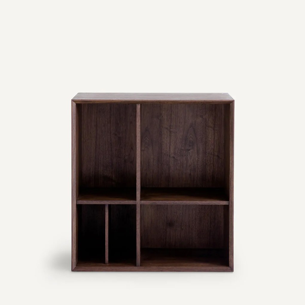 Kast in walnootfineer, Mikube