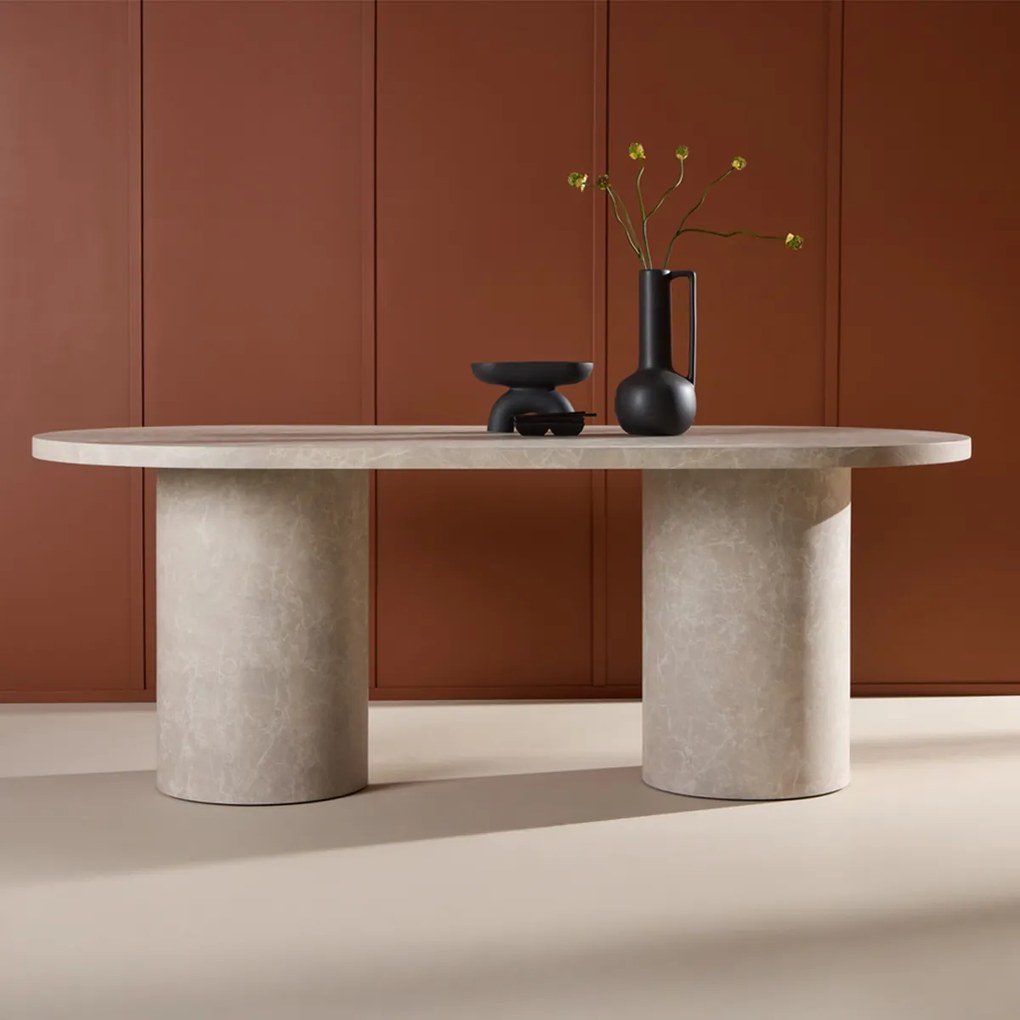 Ovale Eettafel Met Dikke Beige Poten - 200 X 100cm.