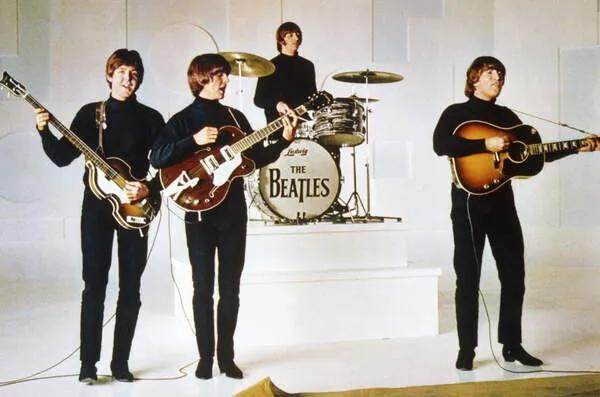 Foto Paul Mccartney, George Harrison, Ringo Starr And John Lennon.