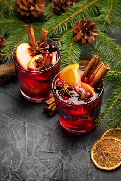 Foto Two Glasses of Christmas Mulled Red, bergserg
