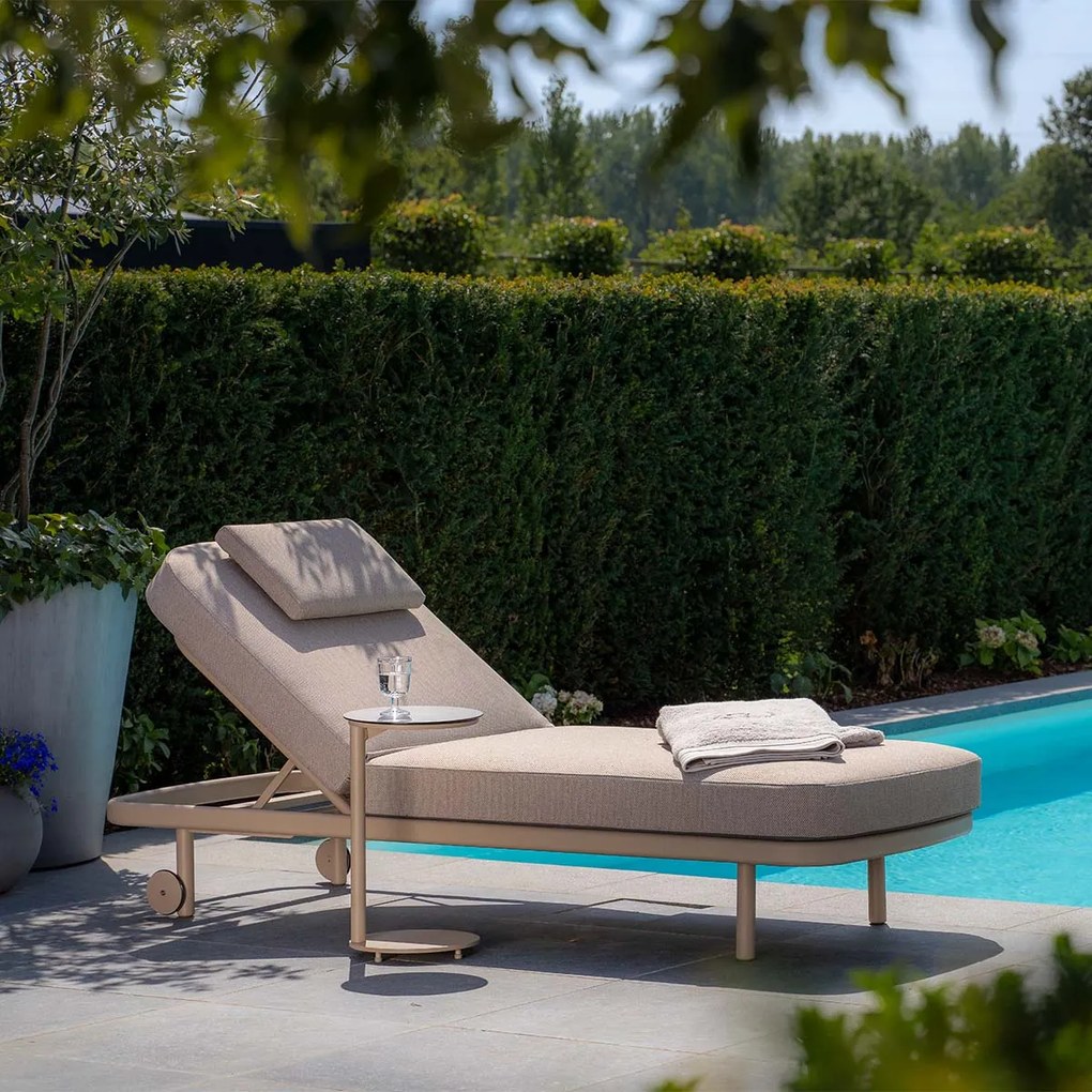 4 Seasons Milano sunbed latte with cushion and headrest