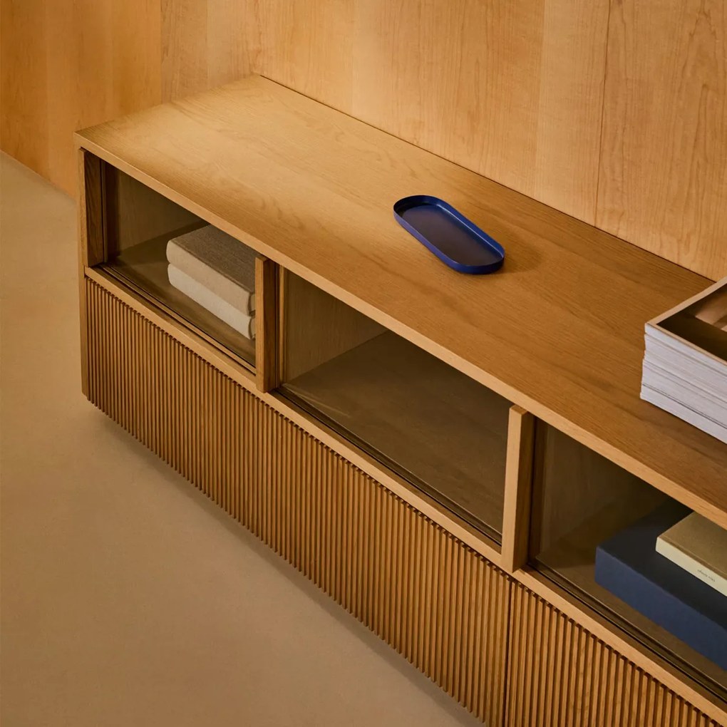 Kave Home Helvine Tv-meubel Eiken Met Glazen Schuifdeuren - 200x40x54cm.
