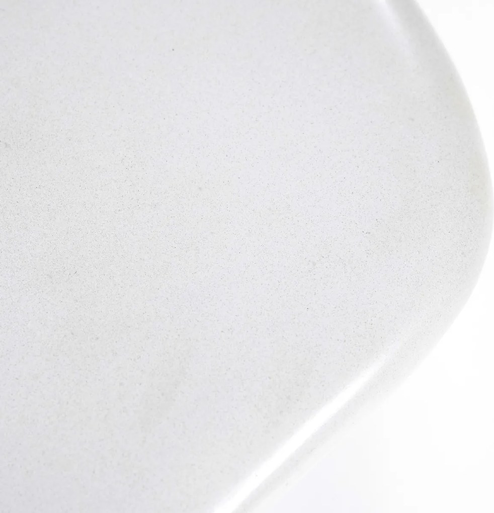 Witte Bijzettafel Organisch - 57 X 44cm.