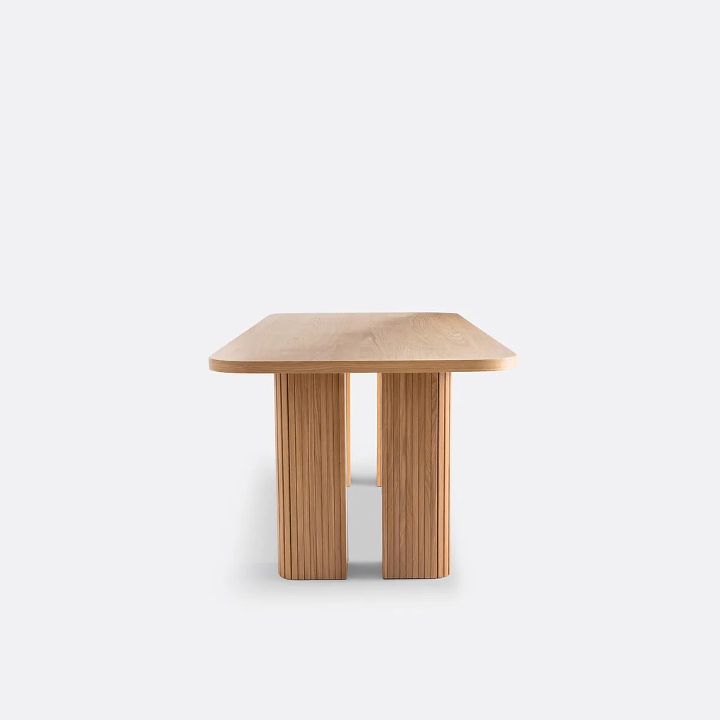 Rechthoekige eettafel, eiken en grenenfineer, 6 tot 8 couverts, LATTI