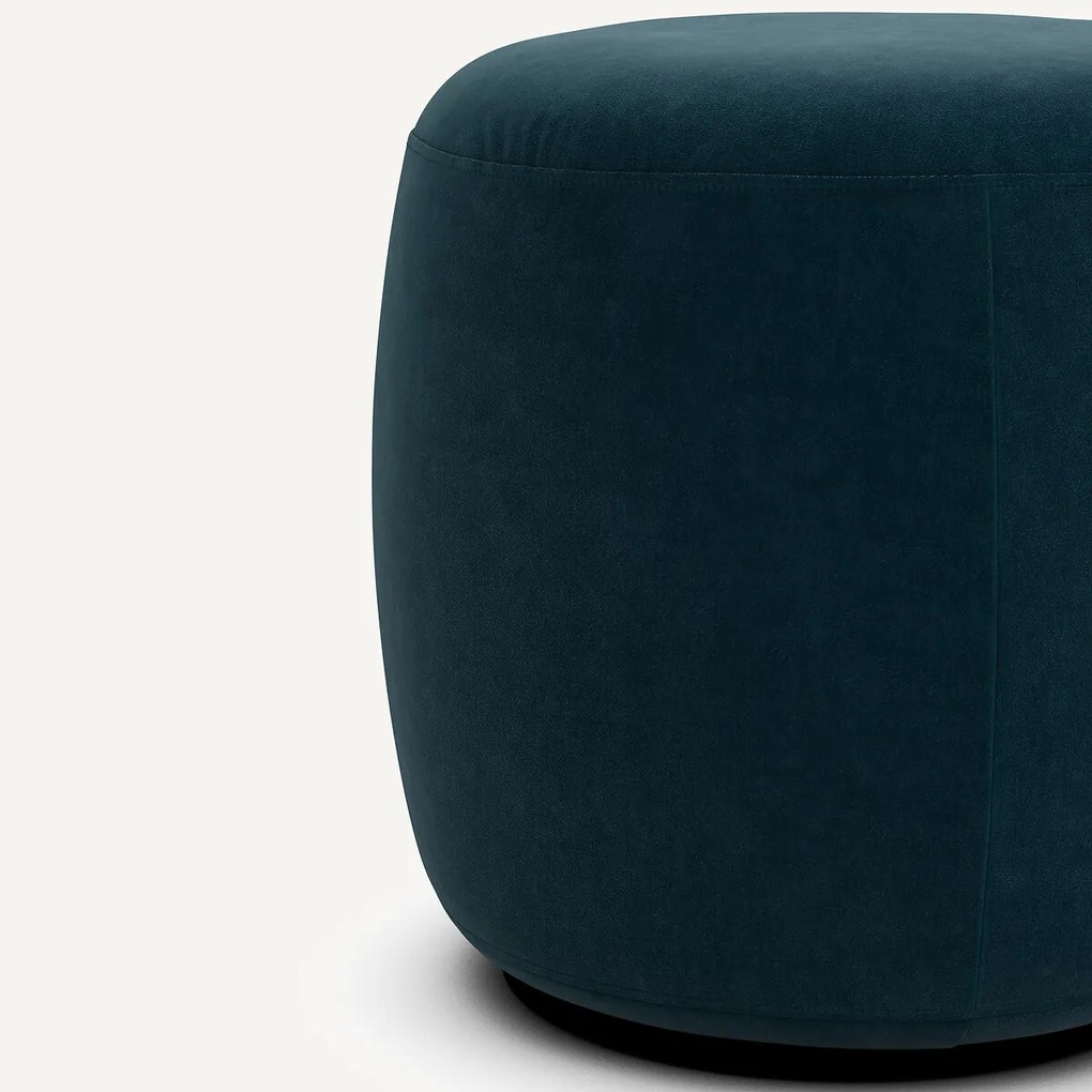 Poef in fluweel, Rosebury design E.Gallina