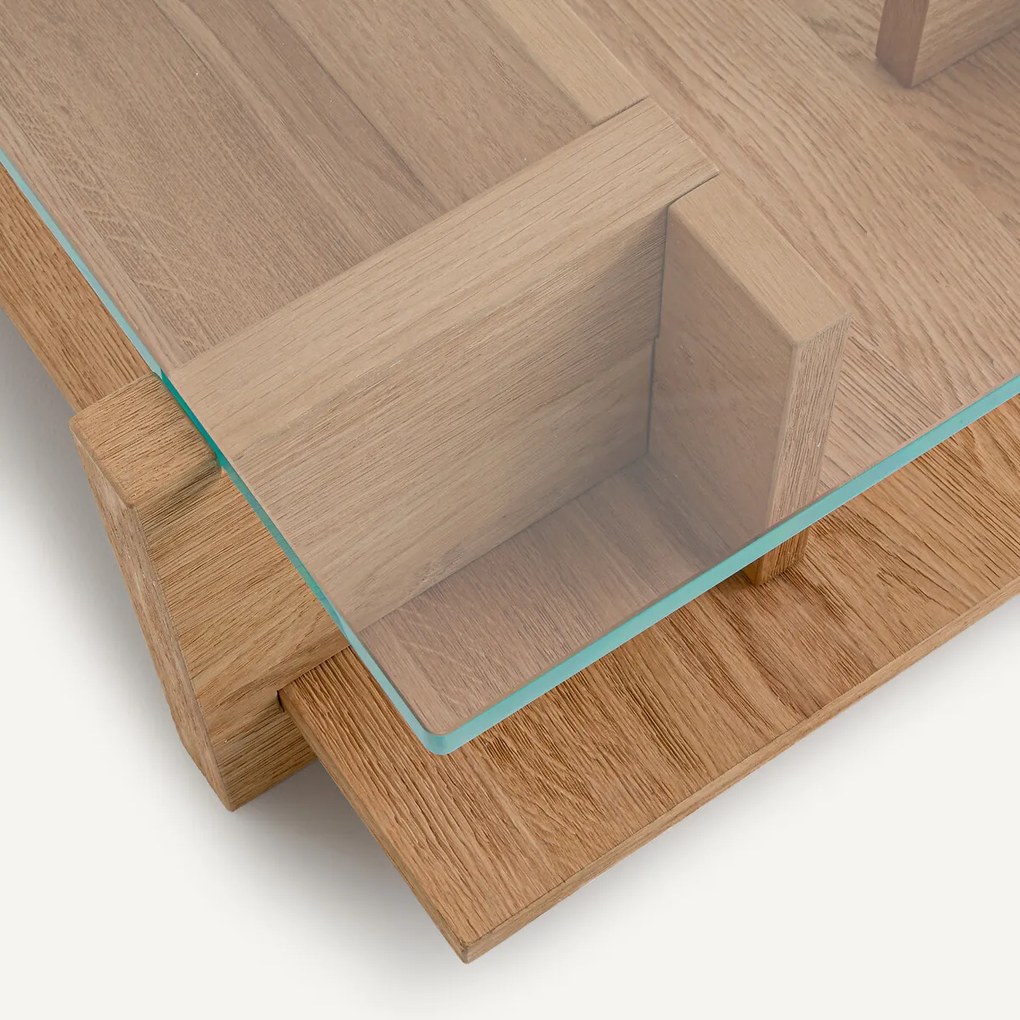 Salontafel, zandkleurig eikenfineer, gehard glas, Laby