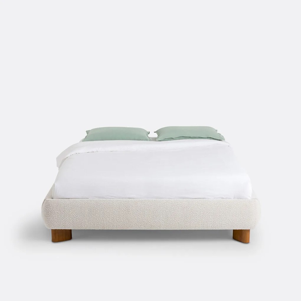Bed in bouclettestof met lattenbodem, Mila