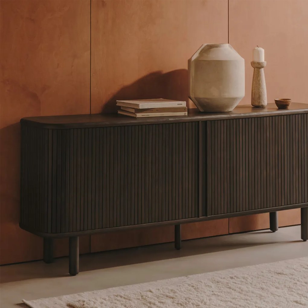 Kave Home Mailen Houten Dressoir Met Latjes Schuifdeuren Bruin - 180x40x75cm.