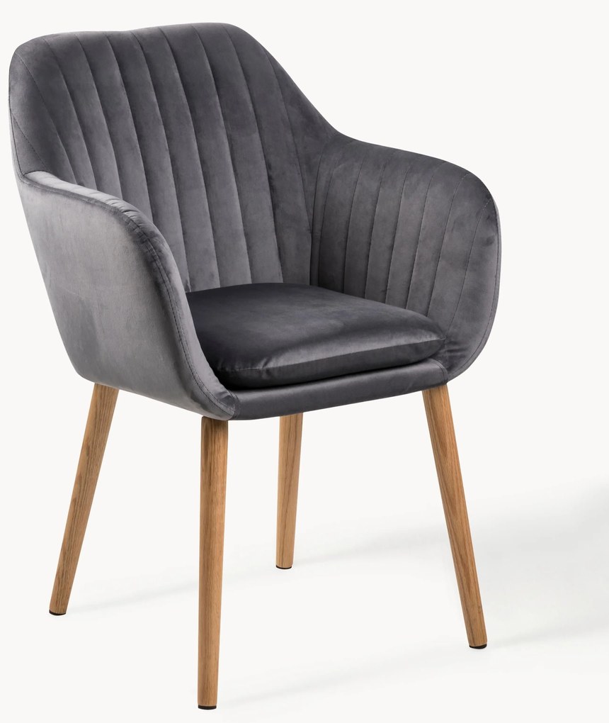 Fluwelen armstoel Emilia met houten poten