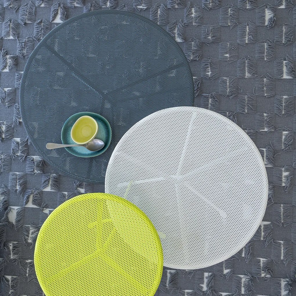 Bijzettafel in geperforeerd ijzer, H34 cm, Joy