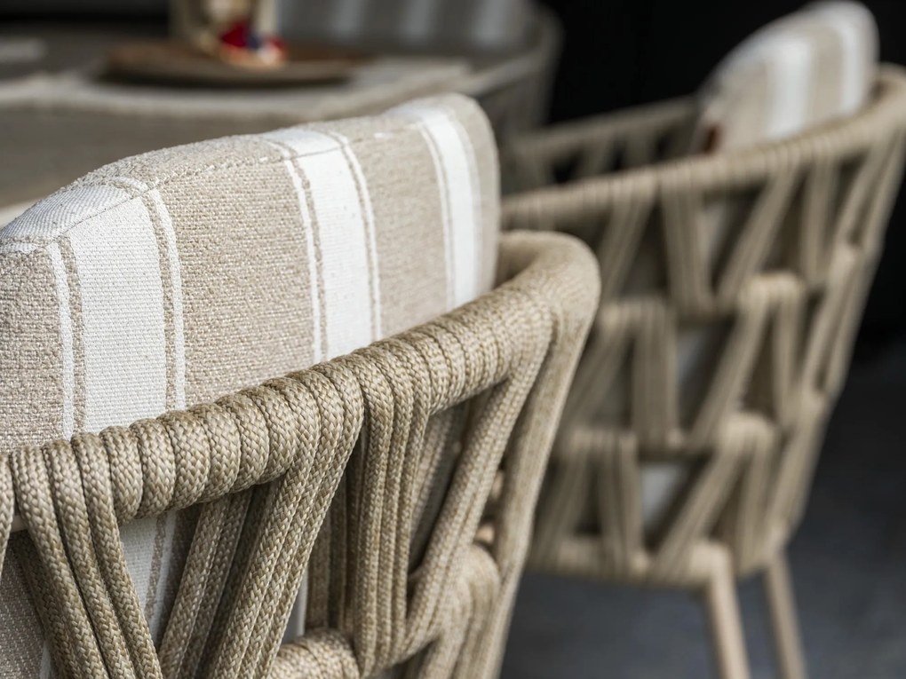 4 Seasons Outdoor Beverly tuinset met Hampton tafel 300 cm LoungestoelTuinstoel beige weerbestendig